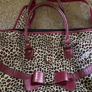 Guess weekend duffle bag